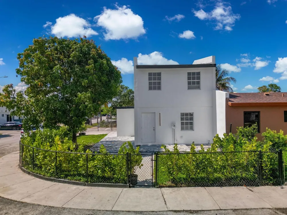 4527 NW 191st Terrace Miami Gardens, FL 33055