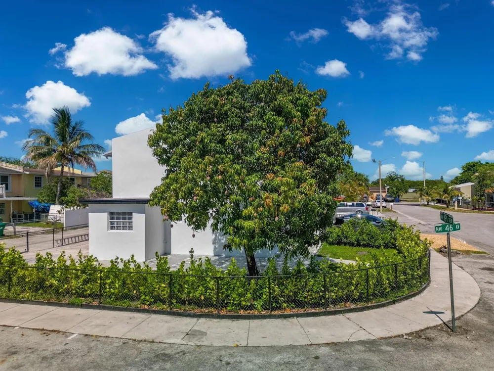 4527 NW 191st Terrace Miami Gardens, FL 33055