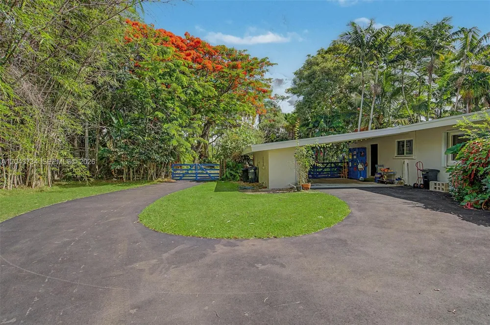 16620 SW 234th St Homestead, FL 33031