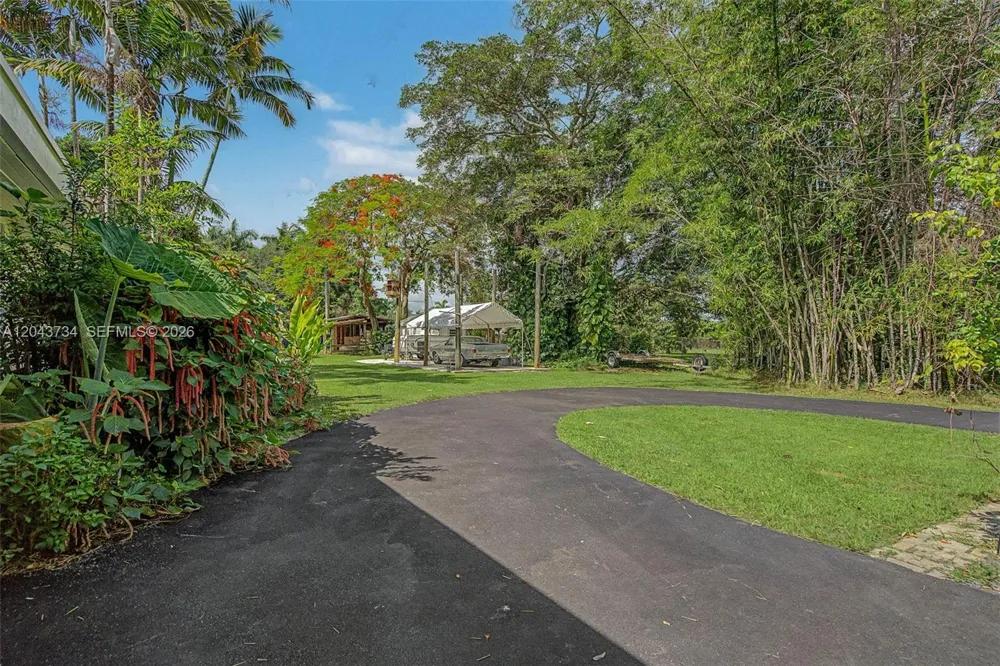 16620 SW 234th St Homestead, FL 33031