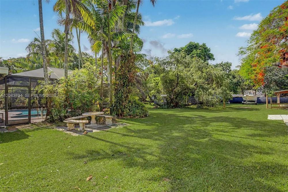 16620 SW 234th St Homestead, FL 33031