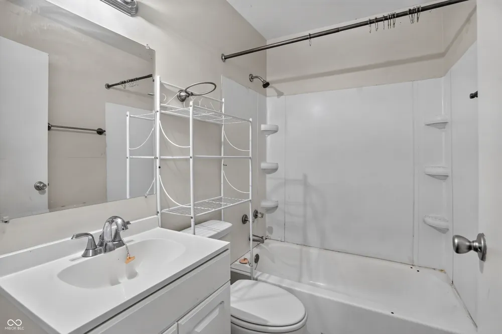 8505 E 34th Place Indianapolis, IN 46226