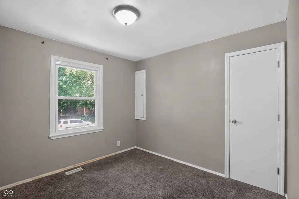 8505 E 34th Place Indianapolis, IN 46226