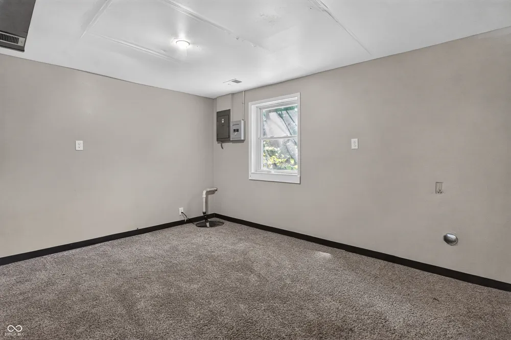 8505 E 34th Place Indianapolis, IN 46226
