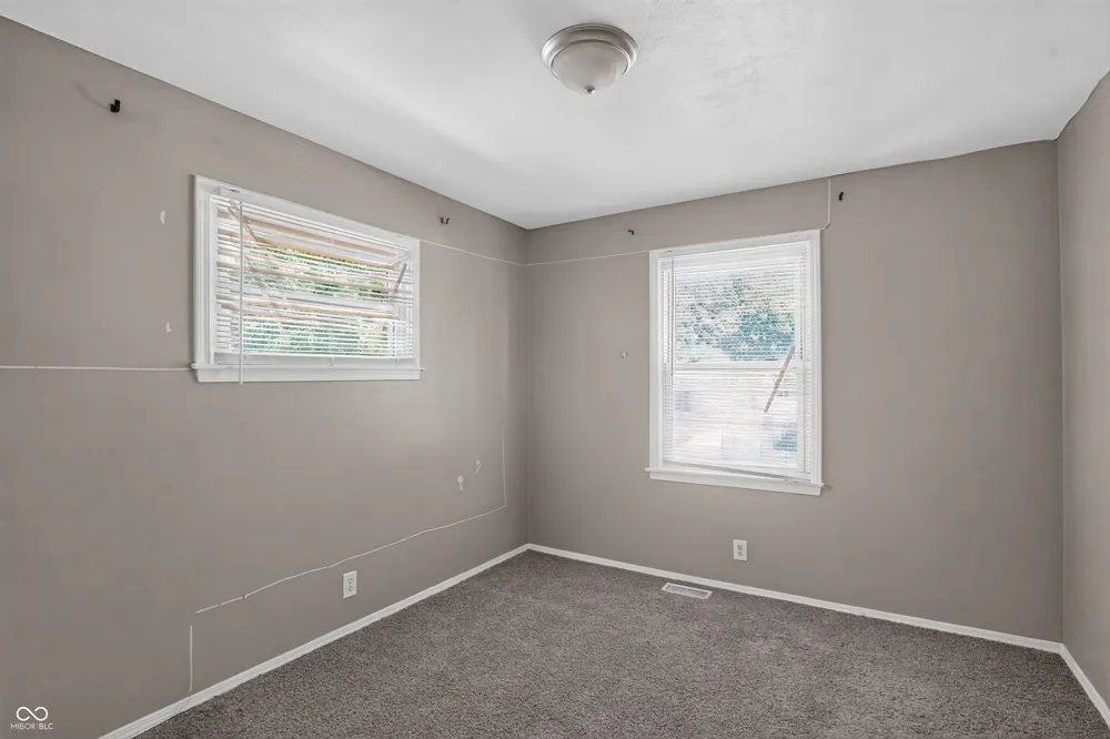 8505 E 34th Place Indianapolis, IN 46226