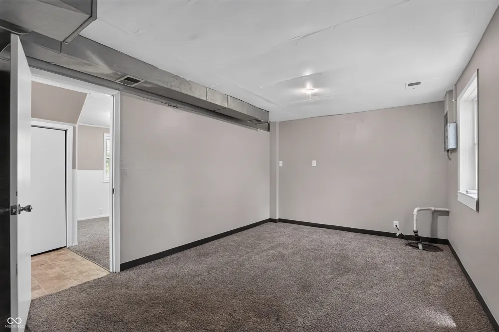 8505 E 34th Place Indianapolis, IN 46226