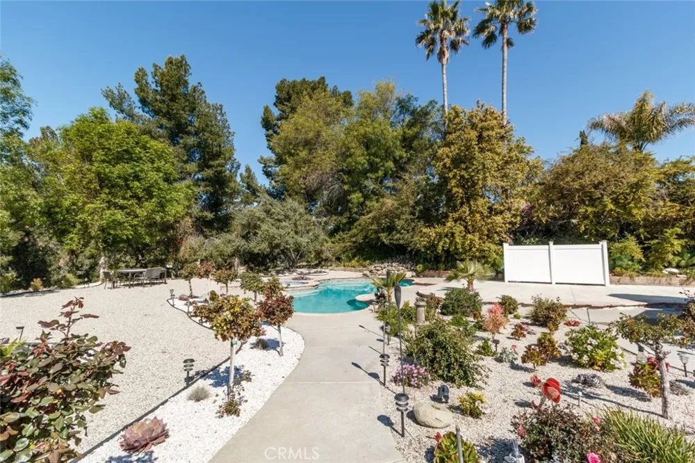 12553 Nedra Drive Granada Hills, CA 91344