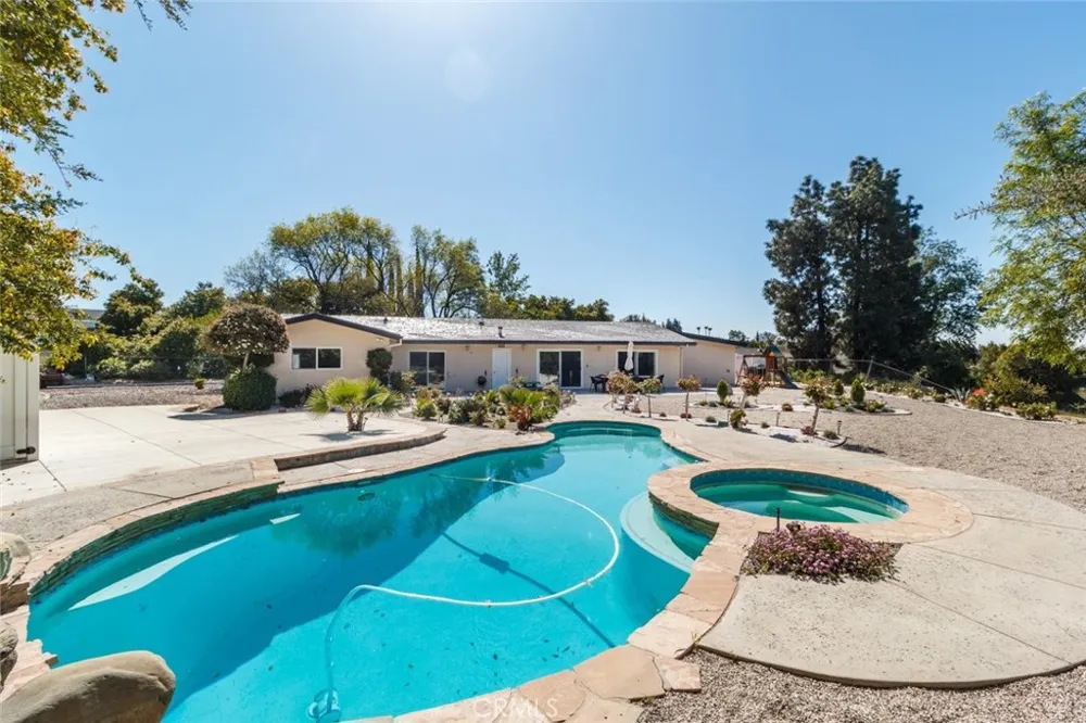 12553 Nedra Drive Granada Hills, CA 91344