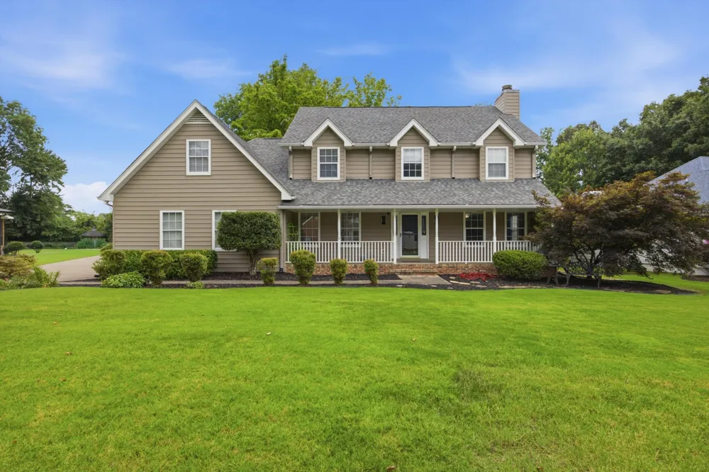 9608 Imperial Drive Ooltewah, TN 37363
