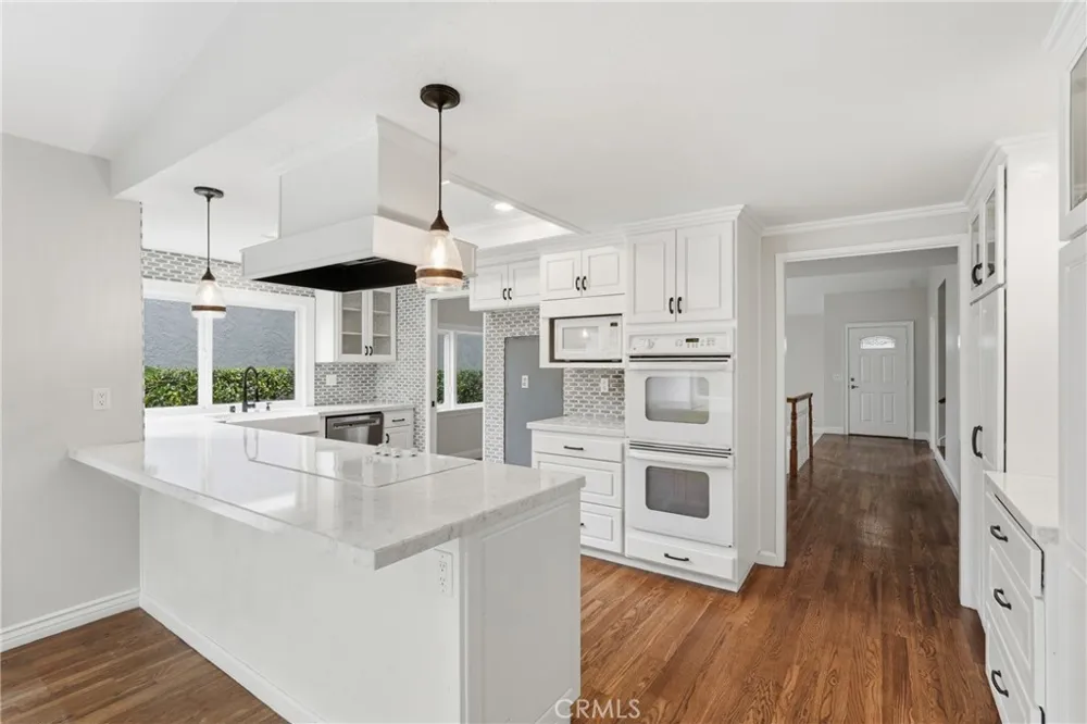 38 Golden Star Irvine, CA 92604