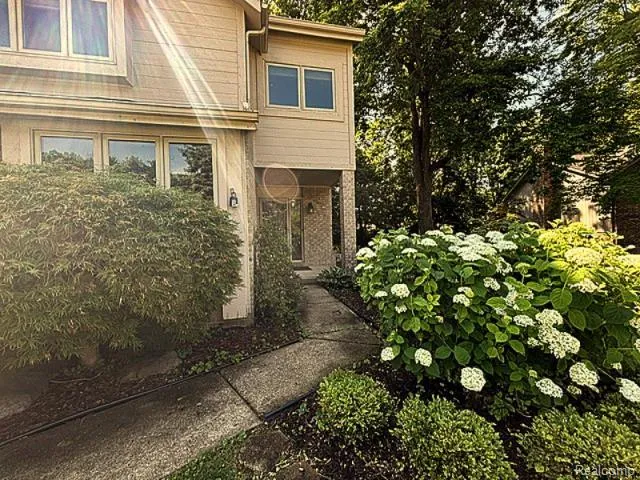 8767 TOWNSEND DRIVE White Lake Charter Township, MI 48386
