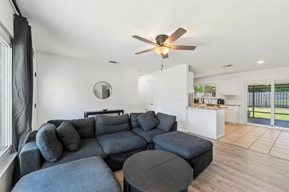 745 21st Street SW Vero Beach, FL 32960