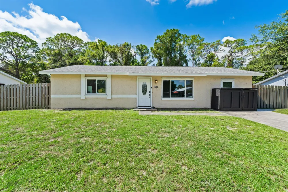 745 21st Street SW Vero Beach, FL 32960