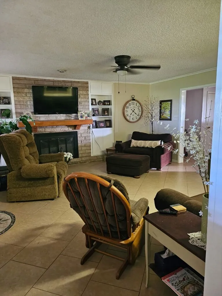 1809 Crowell Highway Quanah, TX 79252