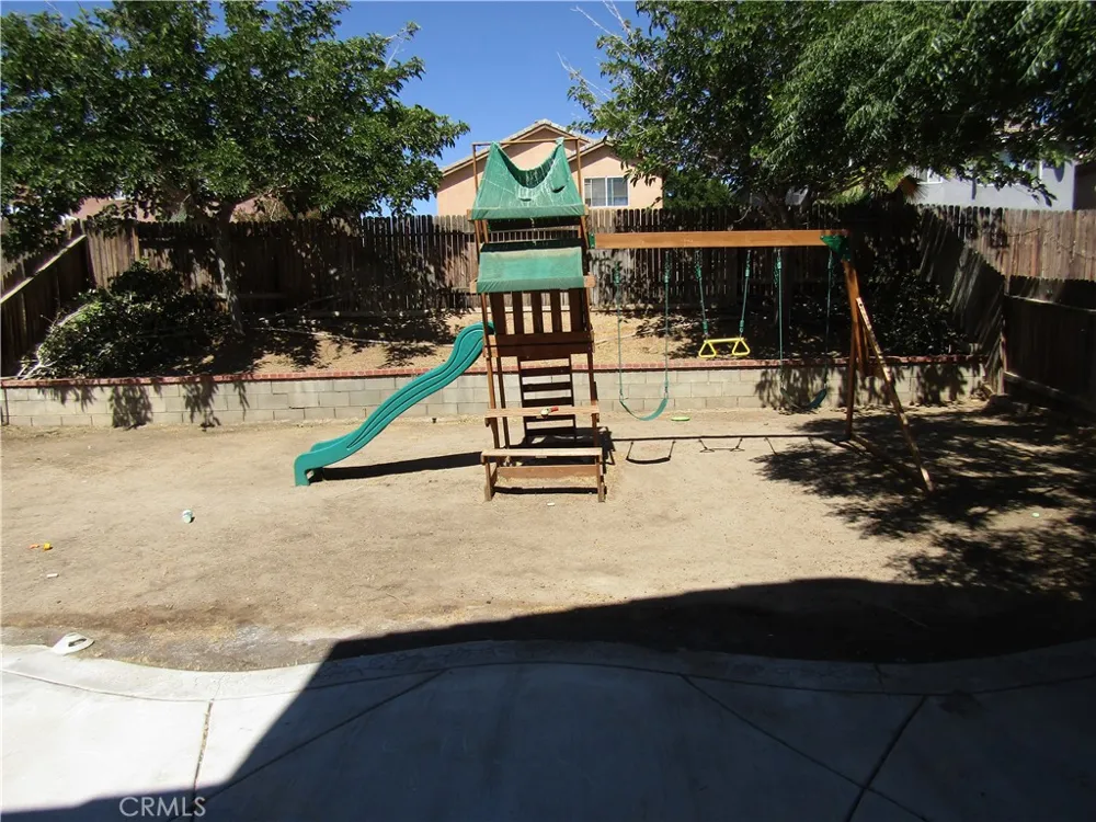 15248 Sunray Court Victorville, CA 92394