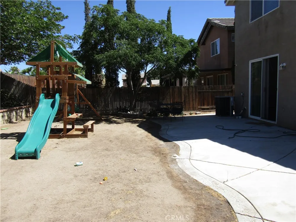 15248 Sunray Court Victorville, CA 92394