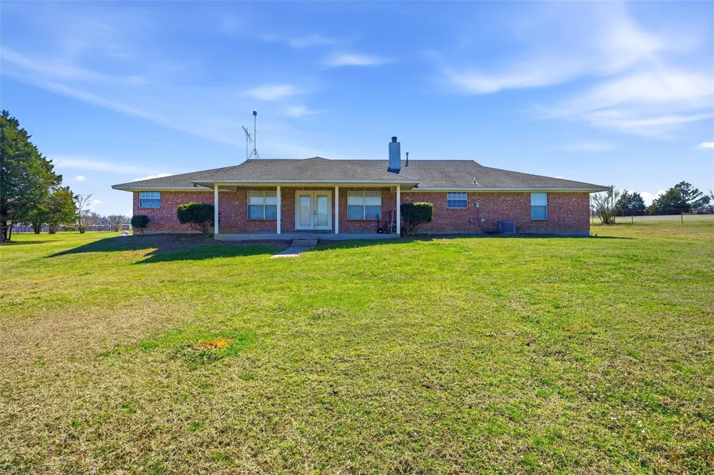 929 County Line Church Road Whitesboro, TX 76273