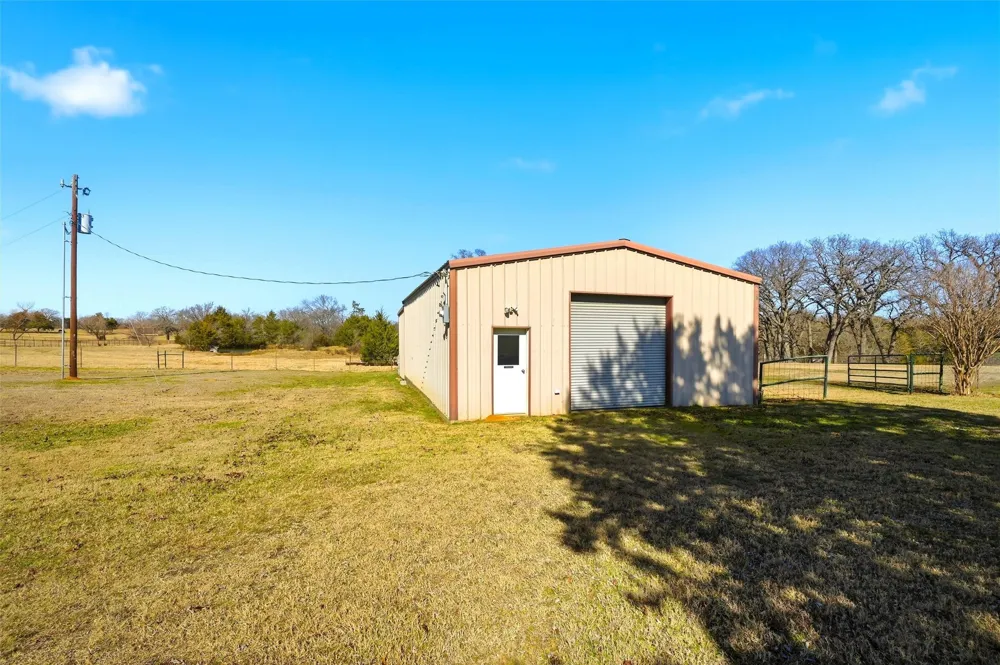 929 County Line Church Road Whitesboro, TX 76273