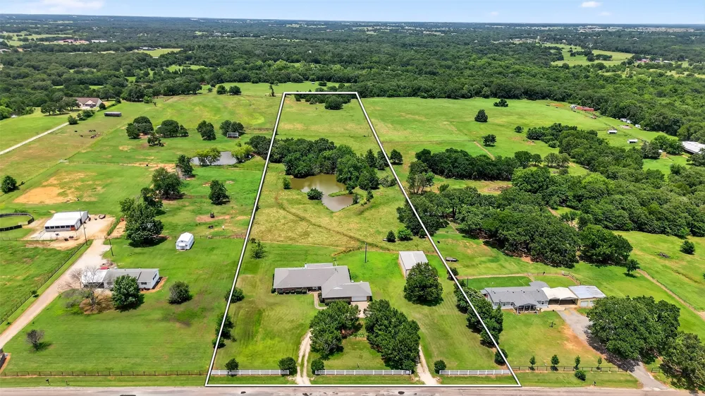 929 County Line Church Road Whitesboro, TX 76273
