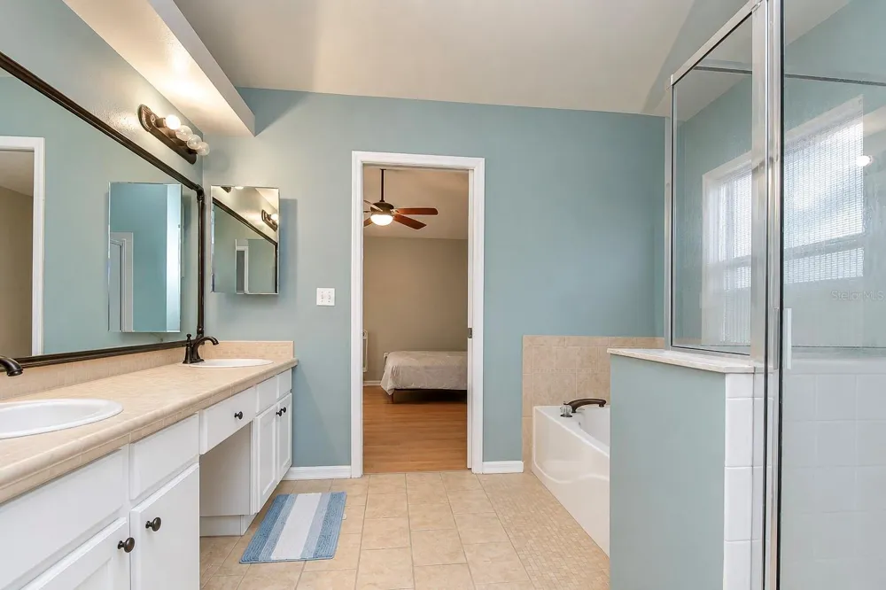 4822 PORTOBELLO CIRCLE Valrico, FL 33596