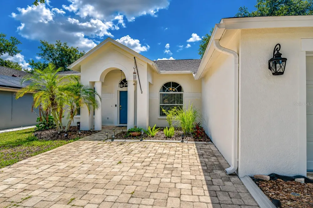 4822 PORTOBELLO CIRCLE Valrico, FL 33596
