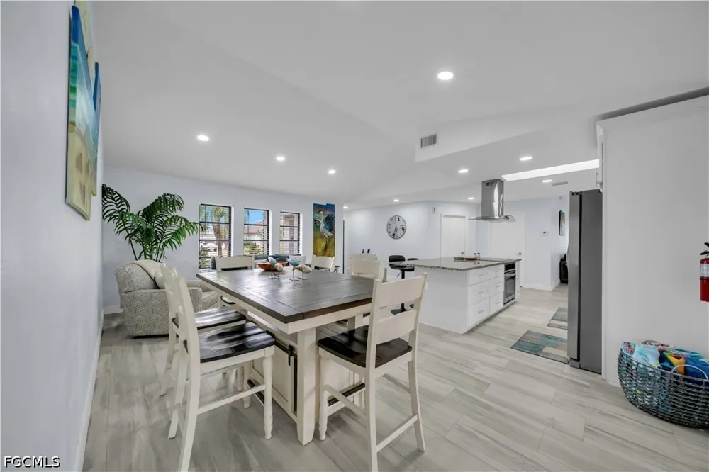 Rotonda Circle Rotonda West, FL 33947