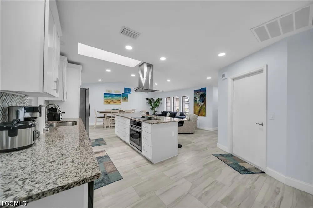 Rotonda Circle Rotonda West, FL 33947