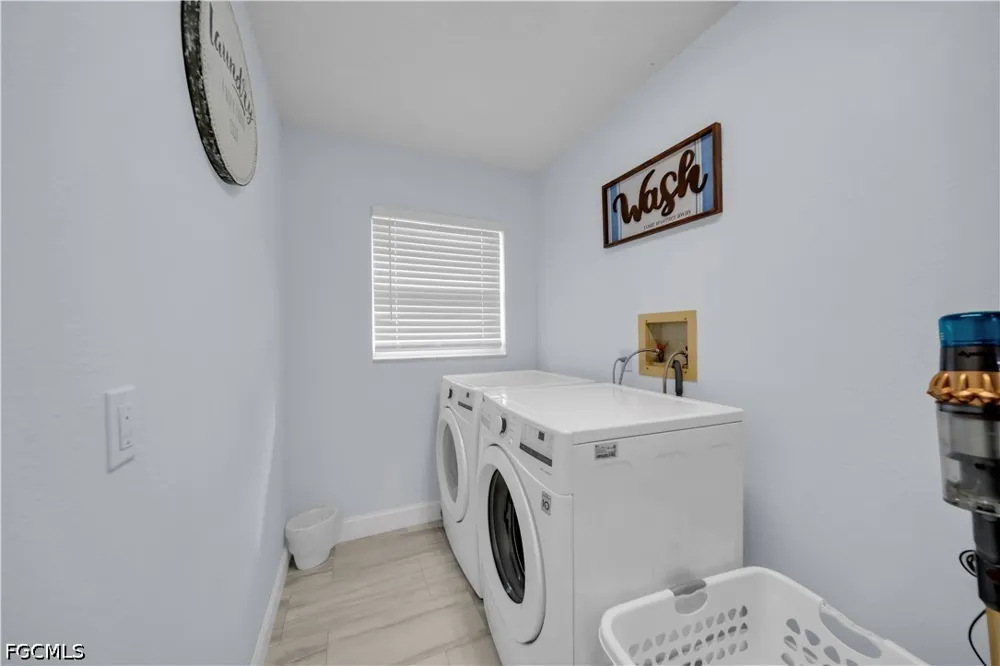 Rotonda Circle Rotonda West, FL 33947
