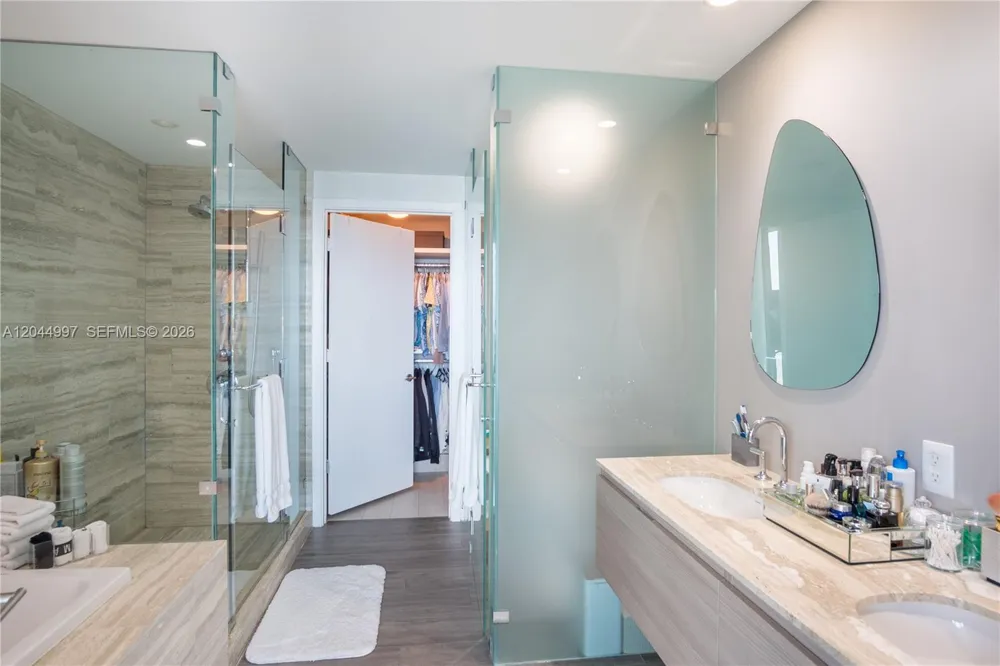 2900 NE 7th Ave #4307 Miami, FL 33137