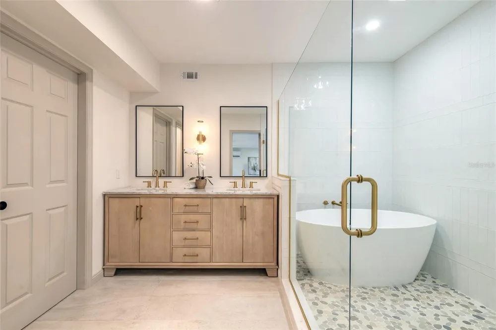 82 RAY MAR DRIVE Ormond Beach, FL 32176