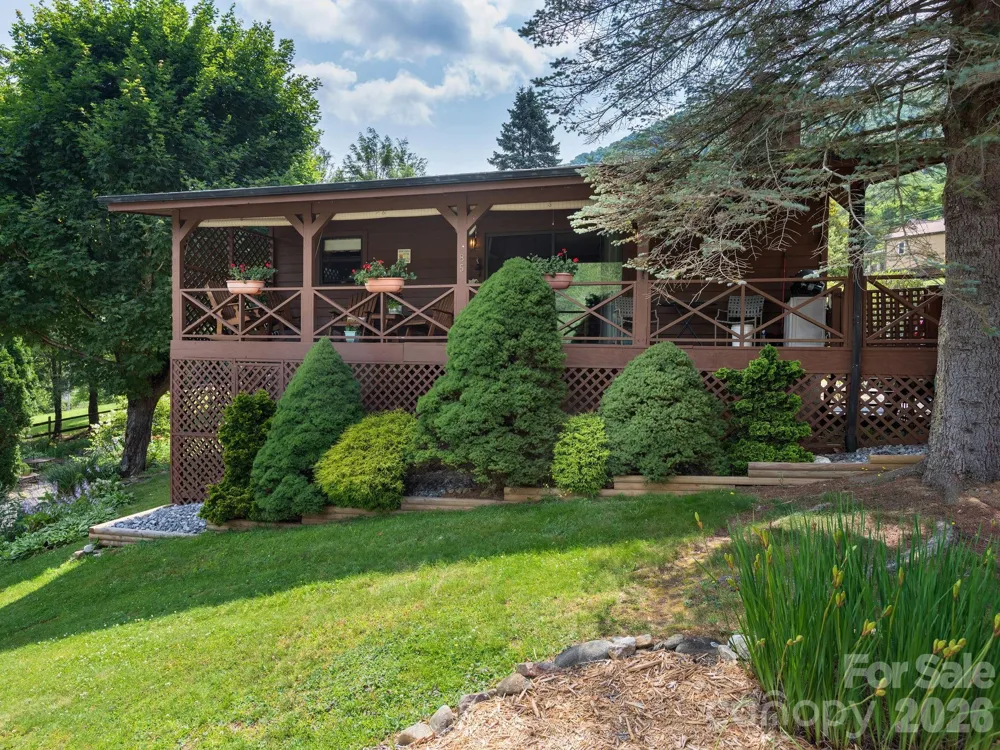 85 Hillcrest Road Maggie Valley, NC 28751