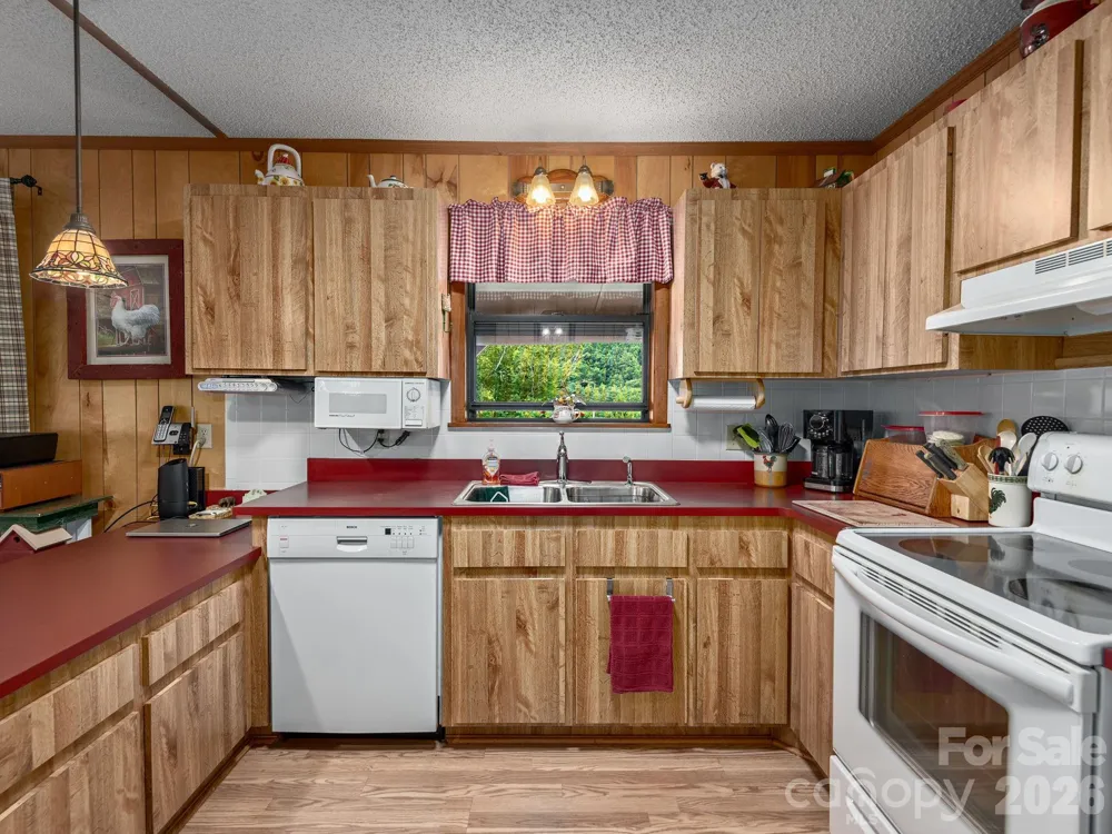 85 Hillcrest Road Maggie Valley, NC 28751