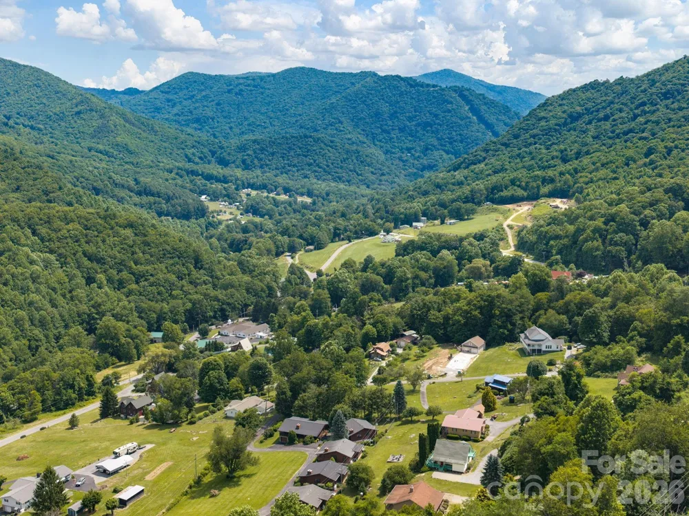 85 Hillcrest Road Maggie Valley, NC 28751