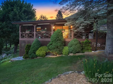 85 Hillcrest Road
