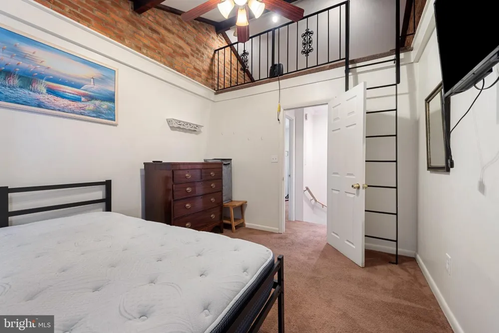211 S MADEIRA STREET Baltimore, MD 21231