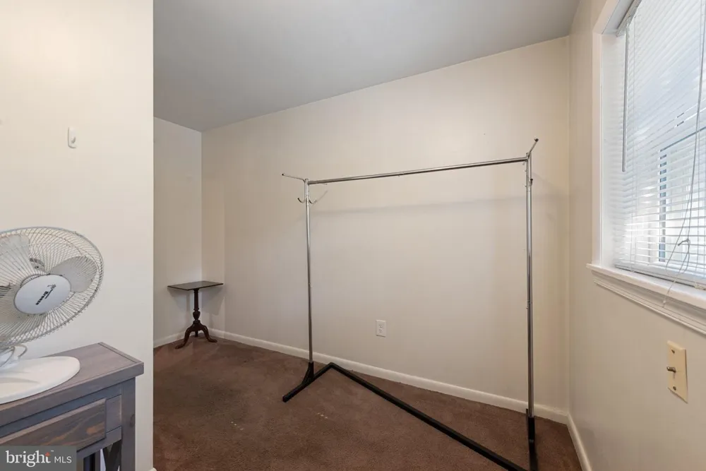 211 S MADEIRA STREET Baltimore, MD 21231