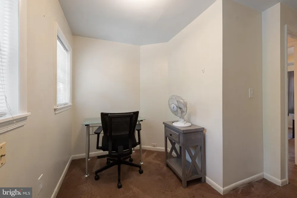 211 S MADEIRA STREET Baltimore, MD 21231