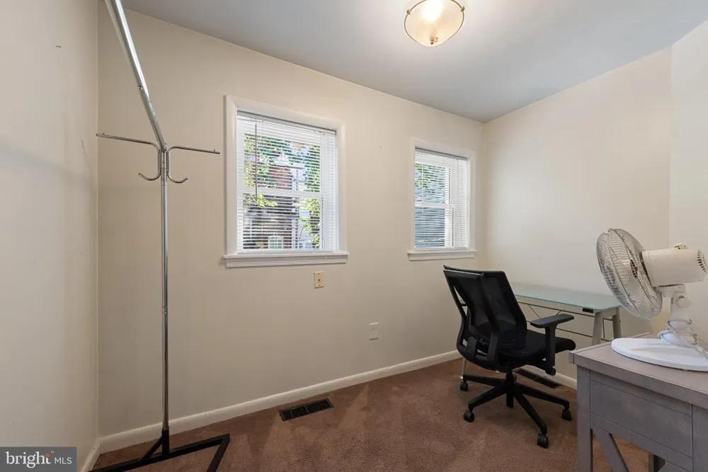 211 S MADEIRA STREET Baltimore, MD 21231
