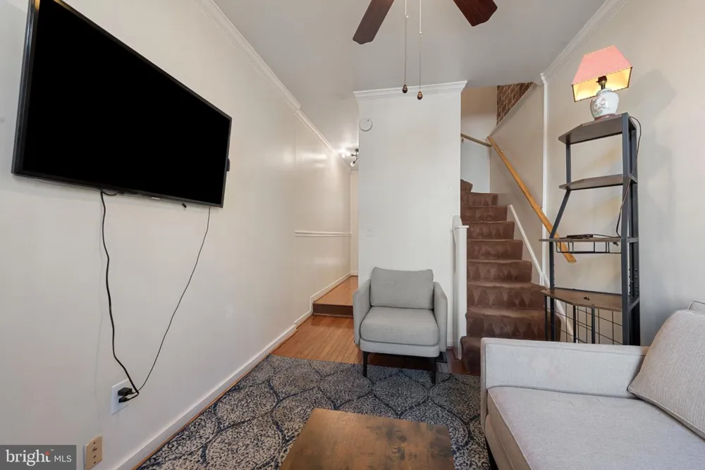 211 S MADEIRA STREET Baltimore, MD 21231