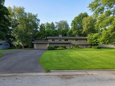 1165 Sassafras Lane