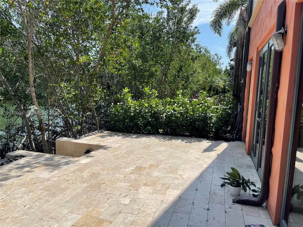 6230 Paradise Point Dr #6230 Palmetto Bay, FL 33157