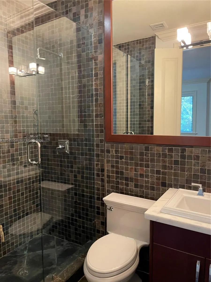 6230 Paradise Point Dr #6230 Palmetto Bay, FL 33157