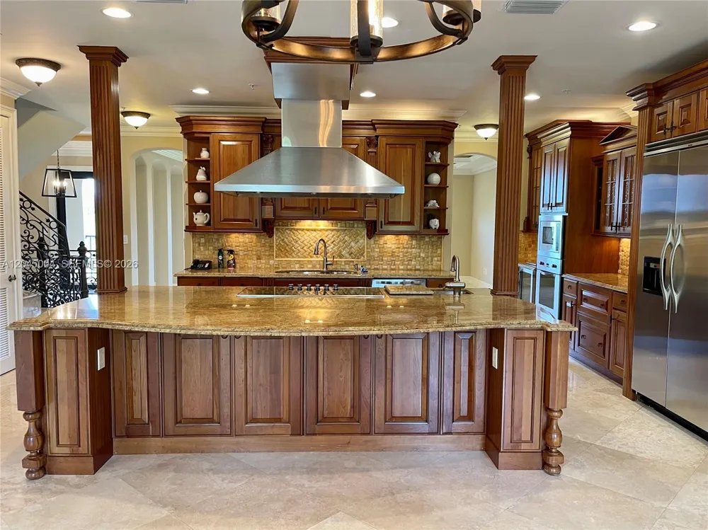 6230 Paradise Point Dr #6230 Palmetto Bay, FL 33157