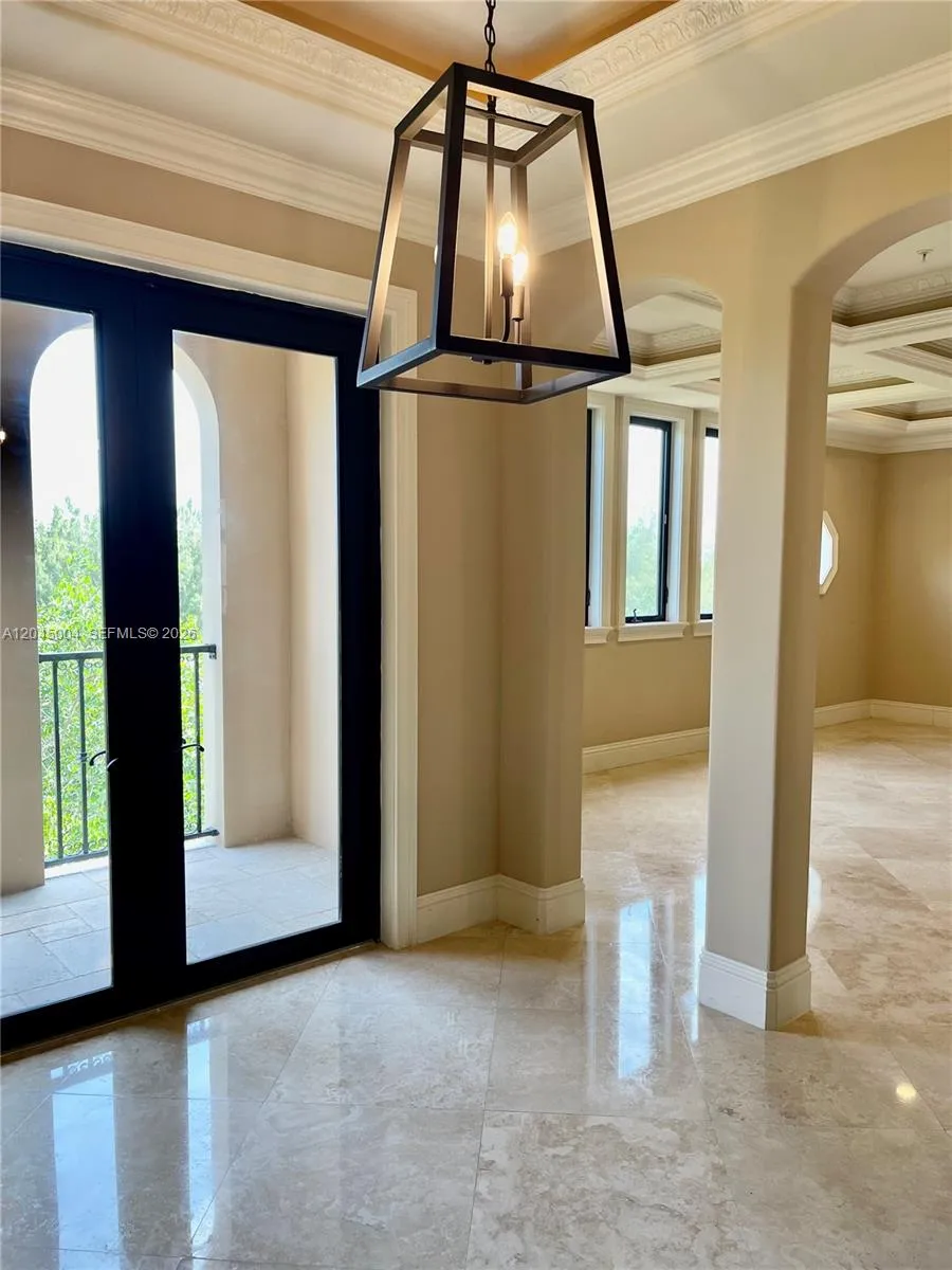 6230 Paradise Point Dr #6230 Palmetto Bay, FL 33157