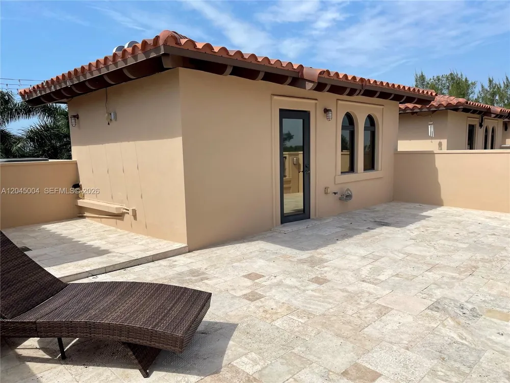 6230 Paradise Point Dr #6230 Palmetto Bay, FL 33157