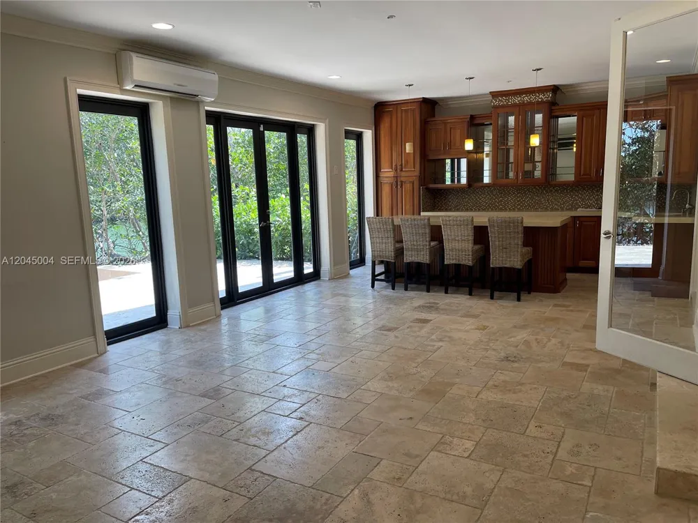 6230 Paradise Point Dr #6230 Palmetto Bay, FL 33157