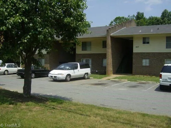 1807 S Scales Street #14 Reidsville, NC 27320