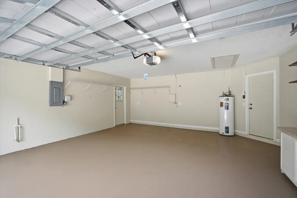 1405 LAUREL COURT Plant City, FL 33563