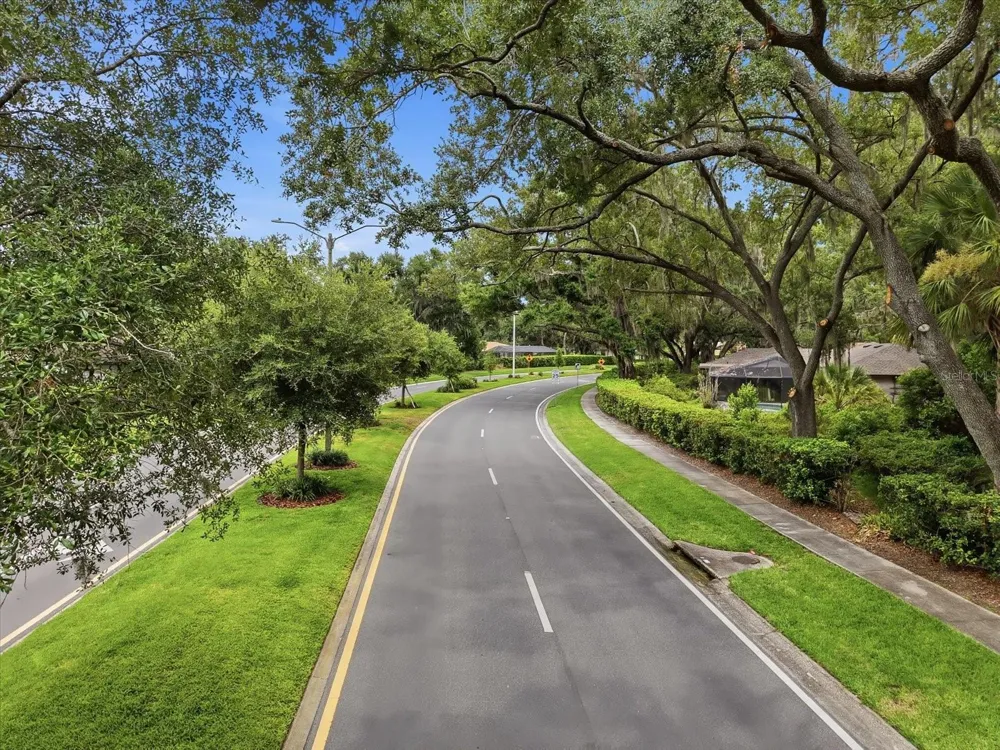 1405 LAUREL COURT Plant City, FL 33563