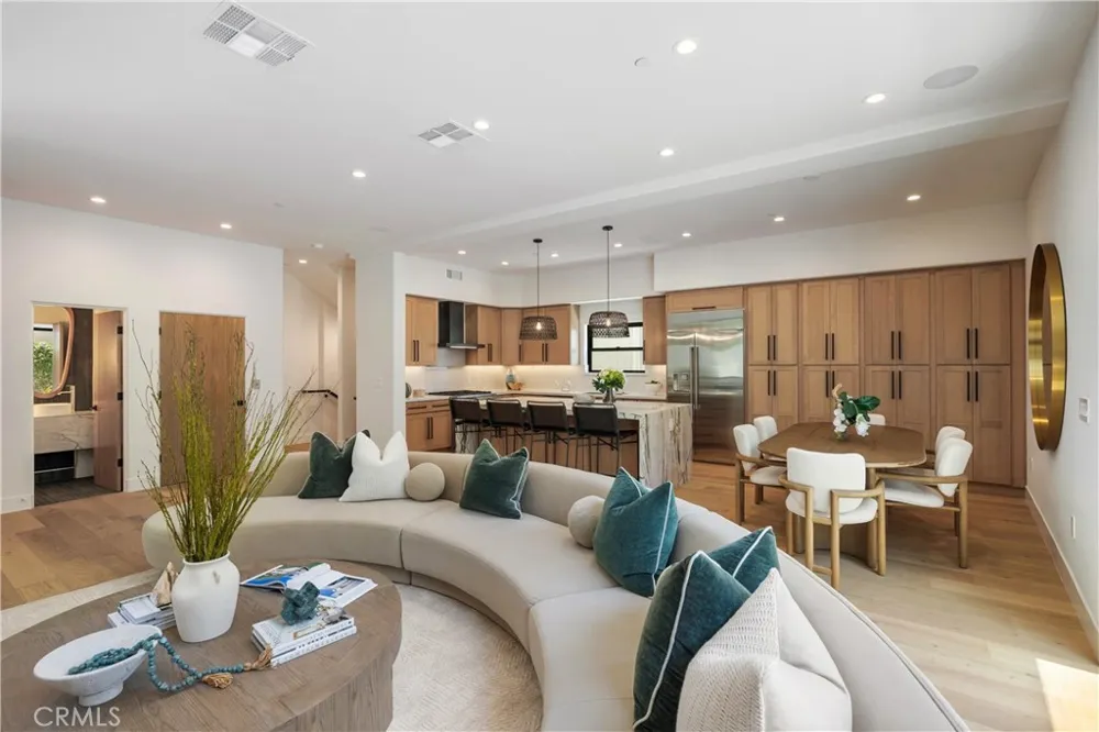 245 W El Portal #B San Clemente, CA 92672